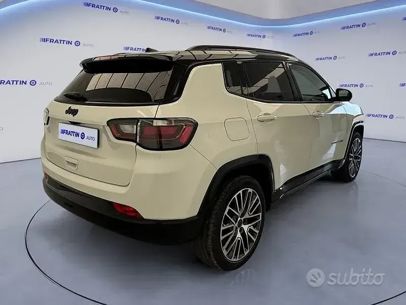Usata Jeep Compass Summit 131 CV (96 kW) 2025 Bianco SUV