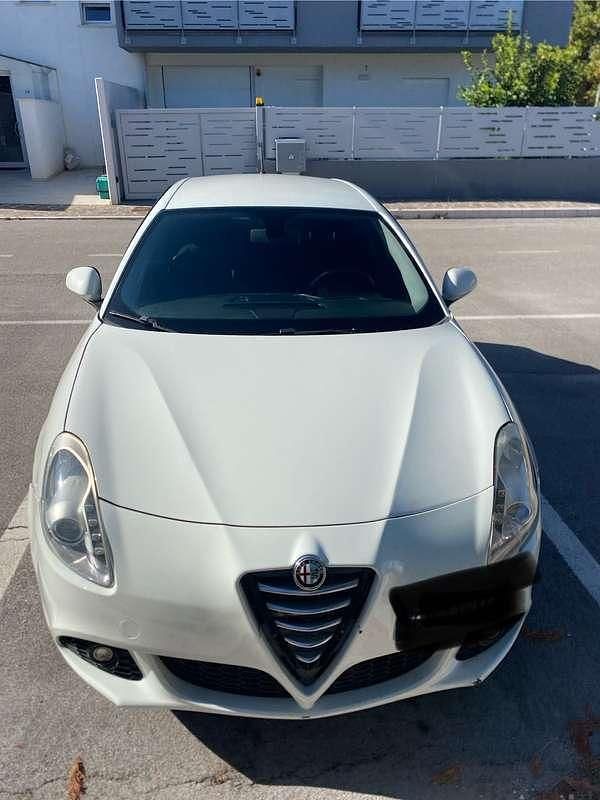 Usata Alfa Romeo Giulietta Distinctive 105 CV (77 kW) 2011 Berlina