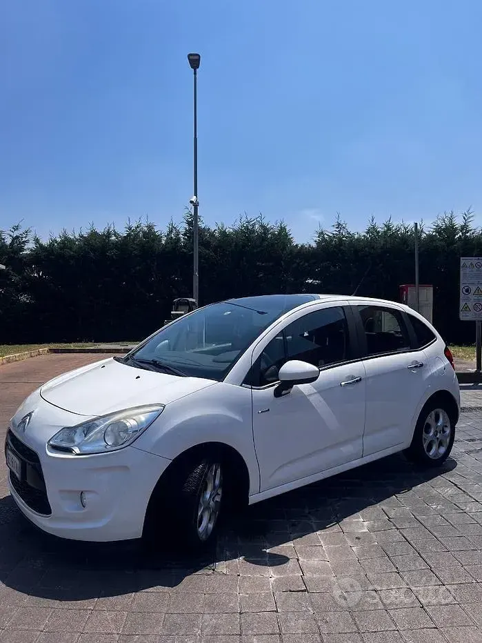 Usata Citroën C3 Exclusive 68 CV (50 kW) 2011 Bianco Berlina