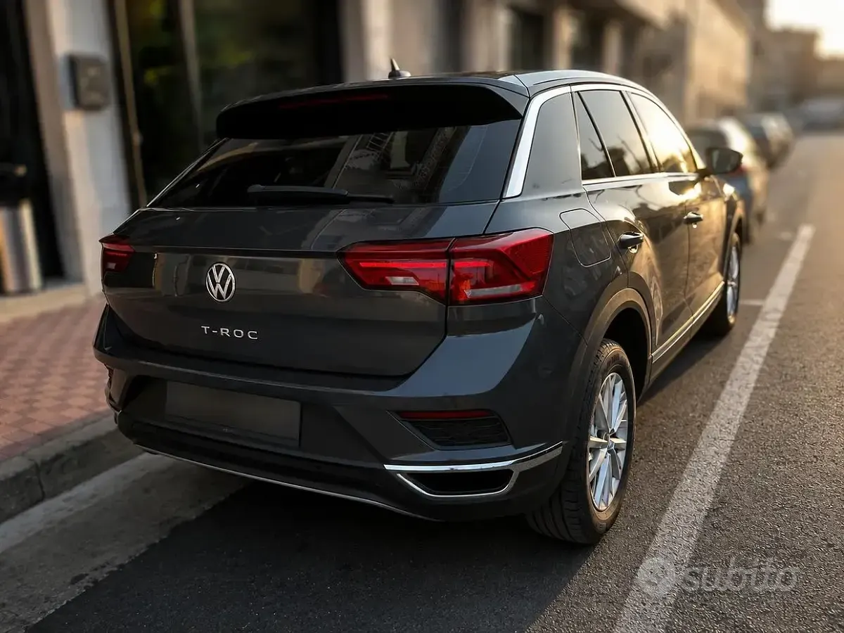 Usata VW T-Roc Style 110 CV (80 kW) 2021 Grigio SUV