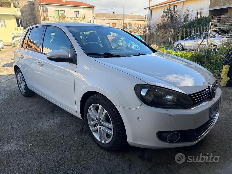 Bianco Usata 2011 VW Golf VI Edition Due volumi | 8400 € (Molto cara) - Immagine 1/4