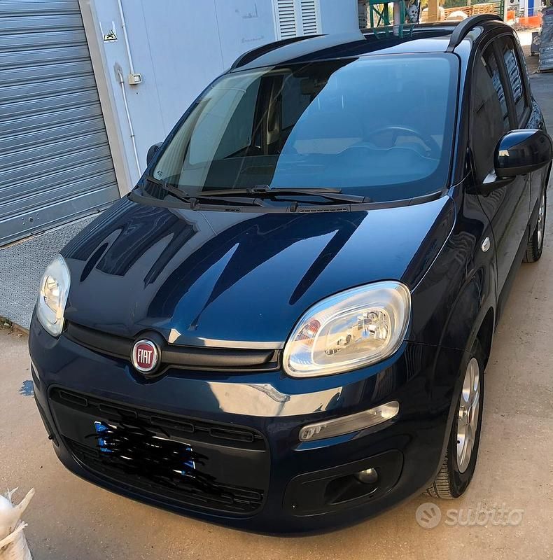 Usata Fiat Panda 69 CV (50 kW) 2018 Blu Utilitaria