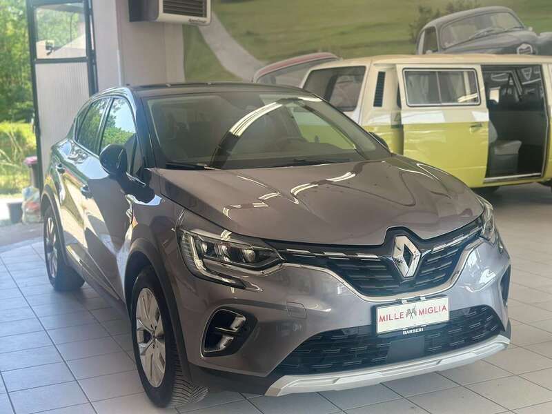 Grigio Usata 2020 Renault Captur Intens SUV | 15.500 € (Buon prezzo) - Immagine 1/4