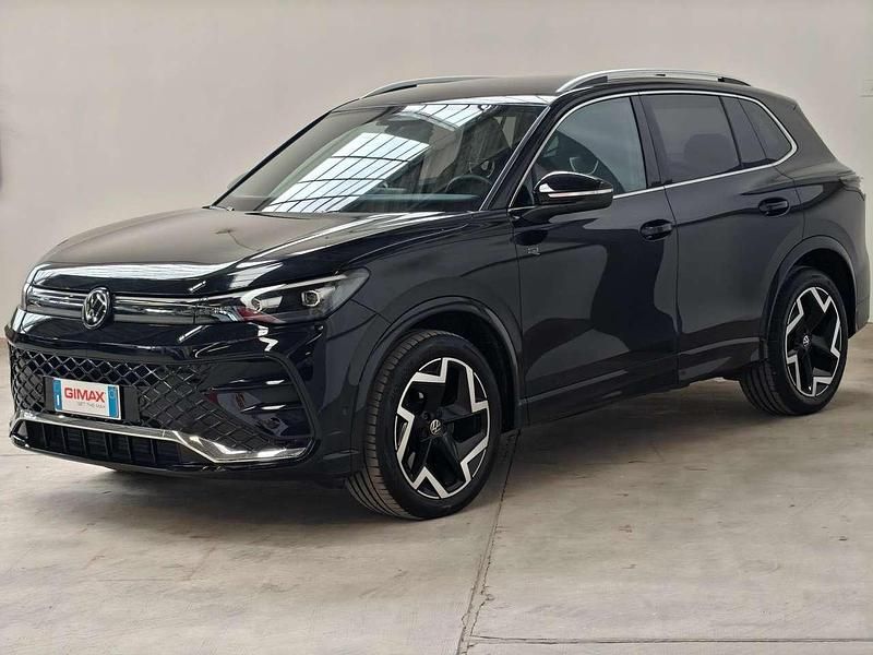 Usata VW Tiguan R-line 150 CV (110 kW) 2025 Nero midnight metallizzato SUV