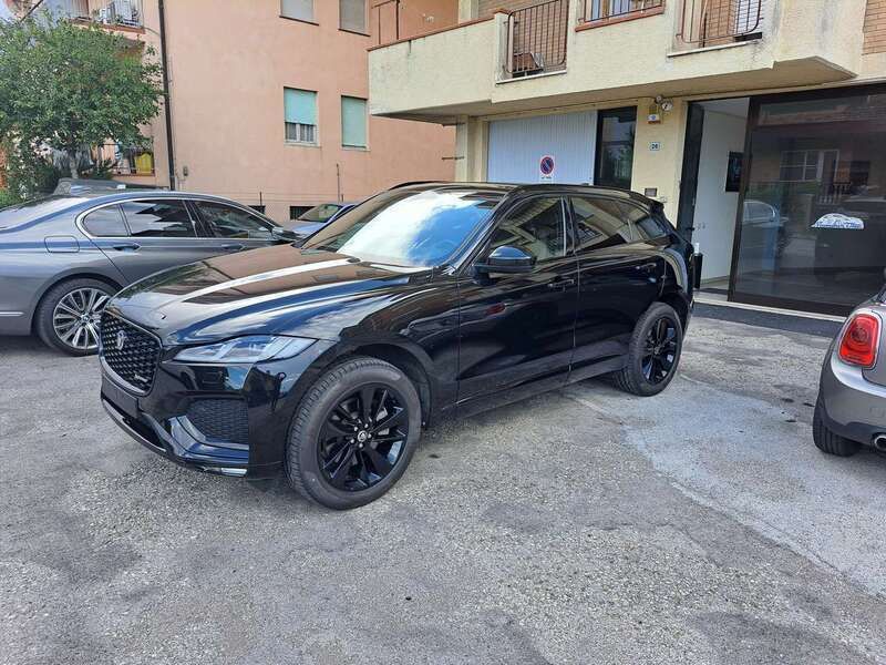 Usata Jaguar F-Pace R-Dynamic 204 CV (150 kW) 2024 Nero SUV