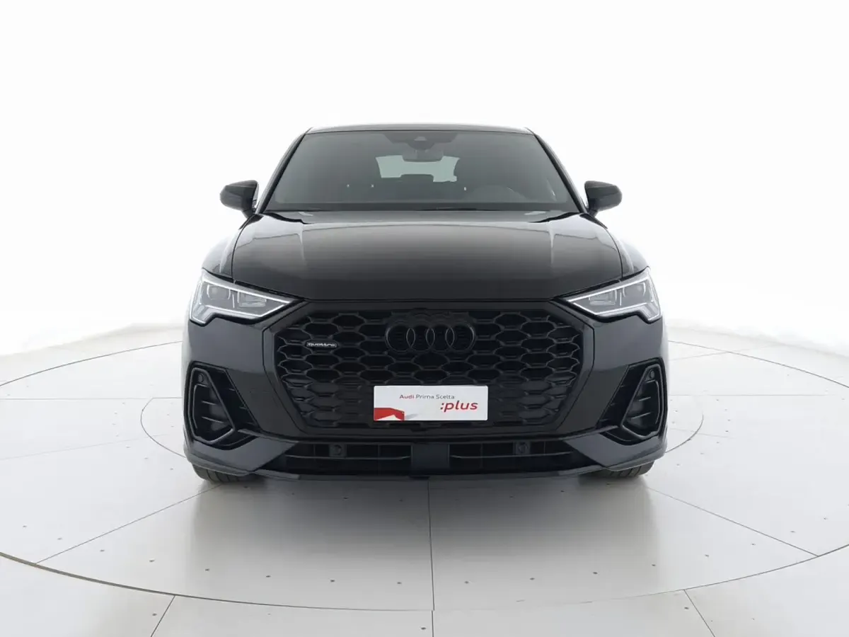 Usata Audi Q3 Sportback S-Line 150 CV (110 kW) 2021 Nero mito metallizzato SUV
