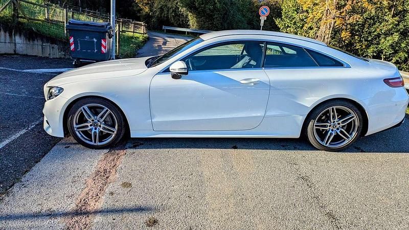 Usata Mercedes E220 Premium Plus 194 CV (142 kW) 2018 Coupé