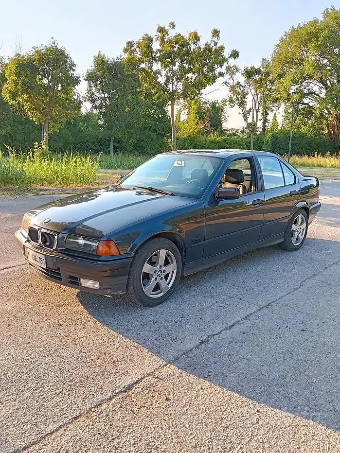 Usata BMW 320 1992 Grigio Berlina