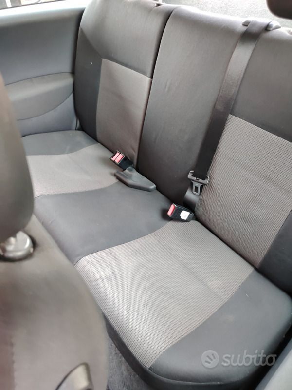 Usata Opel Corsa 58 CV (42 kW) 2006 Grigio Utilitaria