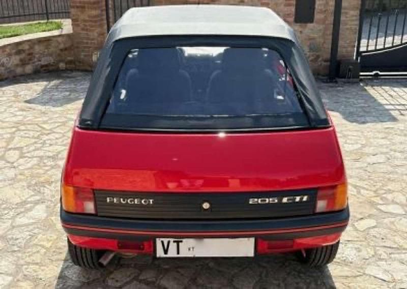 Usata Peugeot 205 113 CV (83 kW) 1988 Rosso vallelunga Berlina