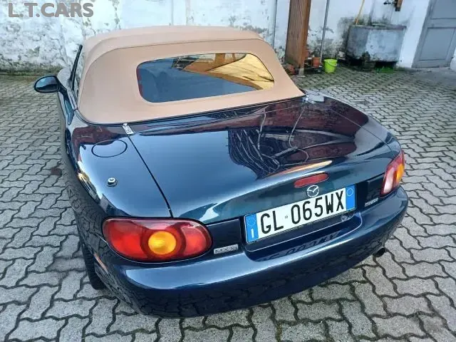 Usata Mazda MX5 110 CV (80 kW) 2000 Cabrio