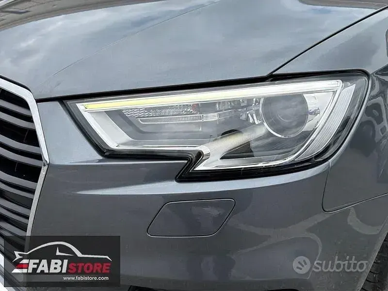 Usata Audi A3 Business 116 CV (85 kW) 2018 Grigio Berlina