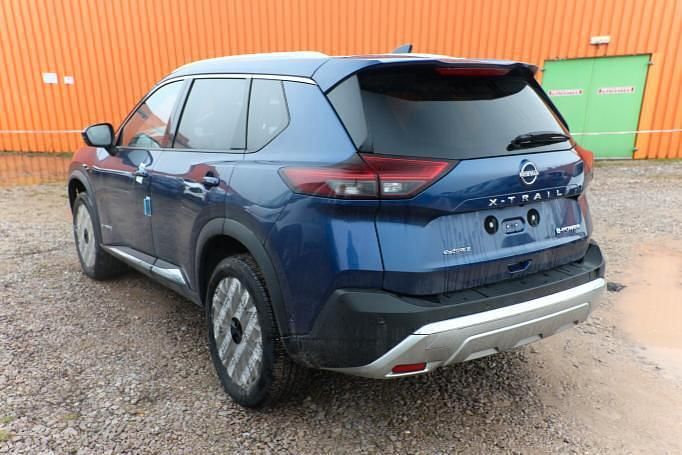 Nuova Nissan X-Trail Tekna 213 CV (156 kW) 2025 Vari colori SUV