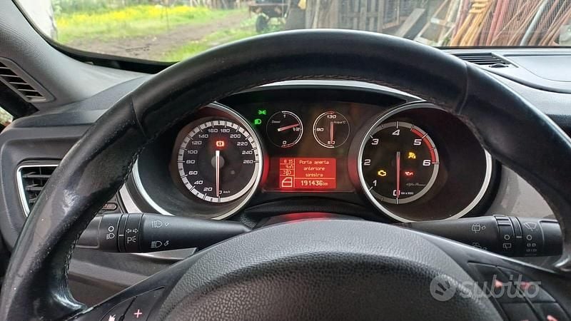 Usata Alfa Romeo Giulietta 105 CV (77 kW) 2017 Nero Utilitaria