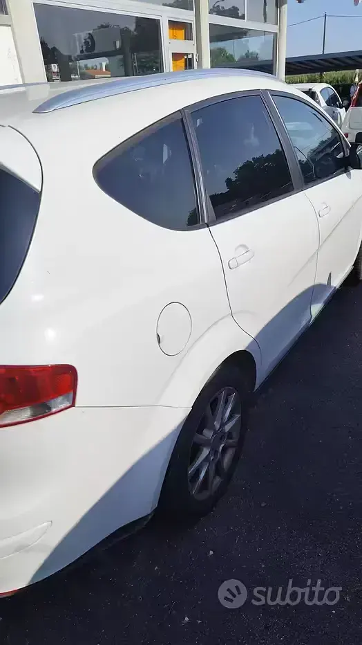 Usata Seat Altea 105 CV (77 kW) 2012 Bianco Monovolume