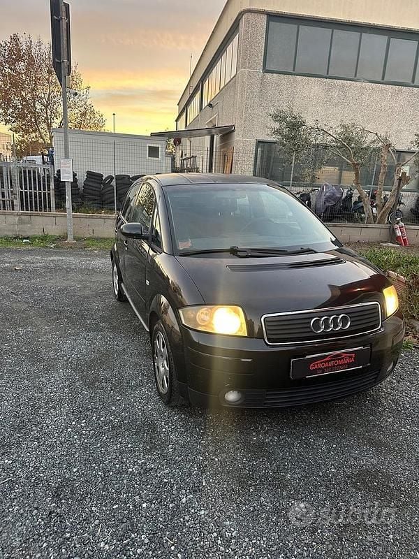 Usata Audi A2 Comfort 75 CV (55 kW) 2004 Nero Utilitaria