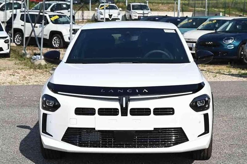 Nuova Lancia Ypsilon 101 CV (74 kW) 2025 Bianco Utilitaria