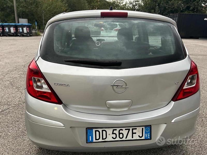Usata Opel Corsa Cosmo 2006 Grigio Utilitaria