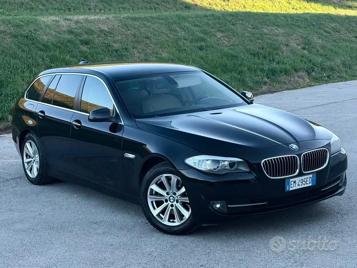Usata BMW 520 Efficient Dynamics 184 CV (135 kW) 2012 Nero Station wagon