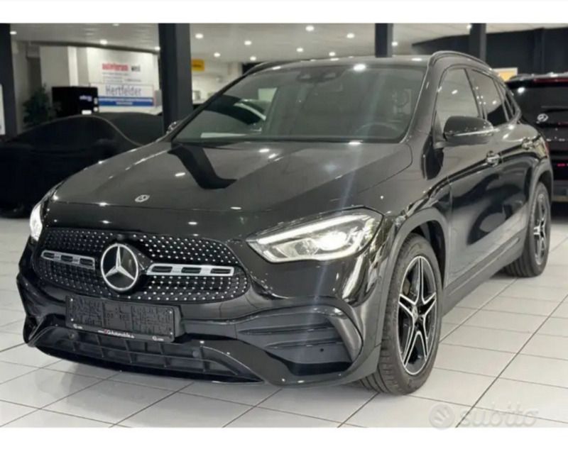 Nero Usata 2022 Mercedes GLA200 SUV | 39.200 € (Buon prezzo) - Immagine 1/4