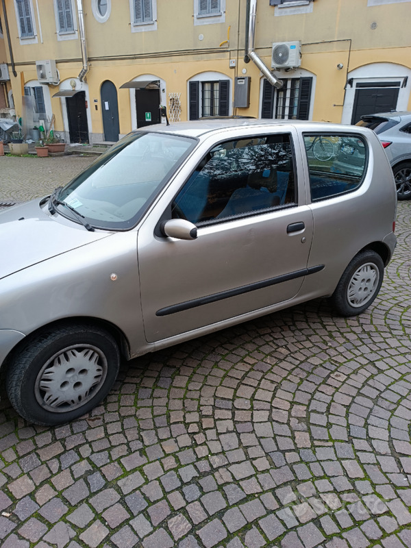 Usato 2001 Fiat 600 1.1 Benzin 54 CV (1.900 €)