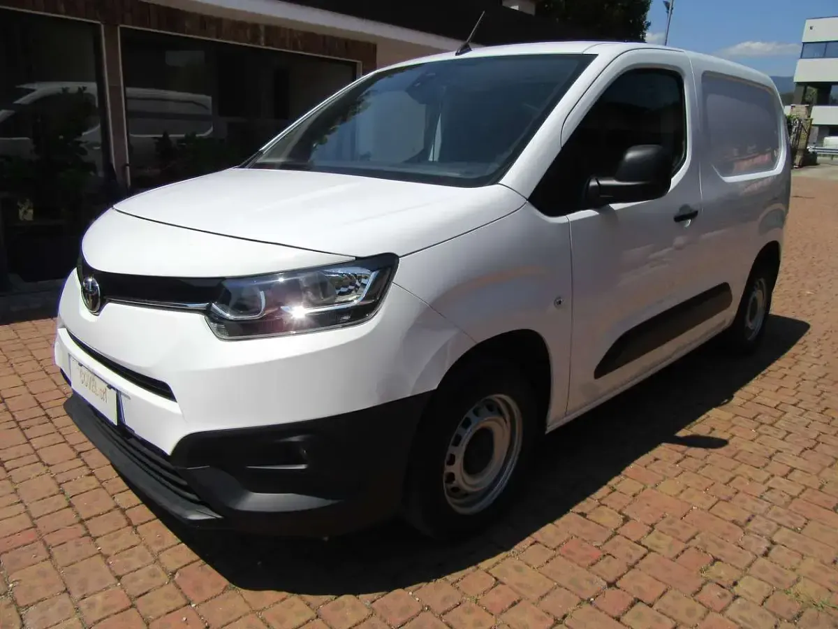 Usata Toyota Proace City City 102 CV (75 kW) 2020 Bianco Monovolume