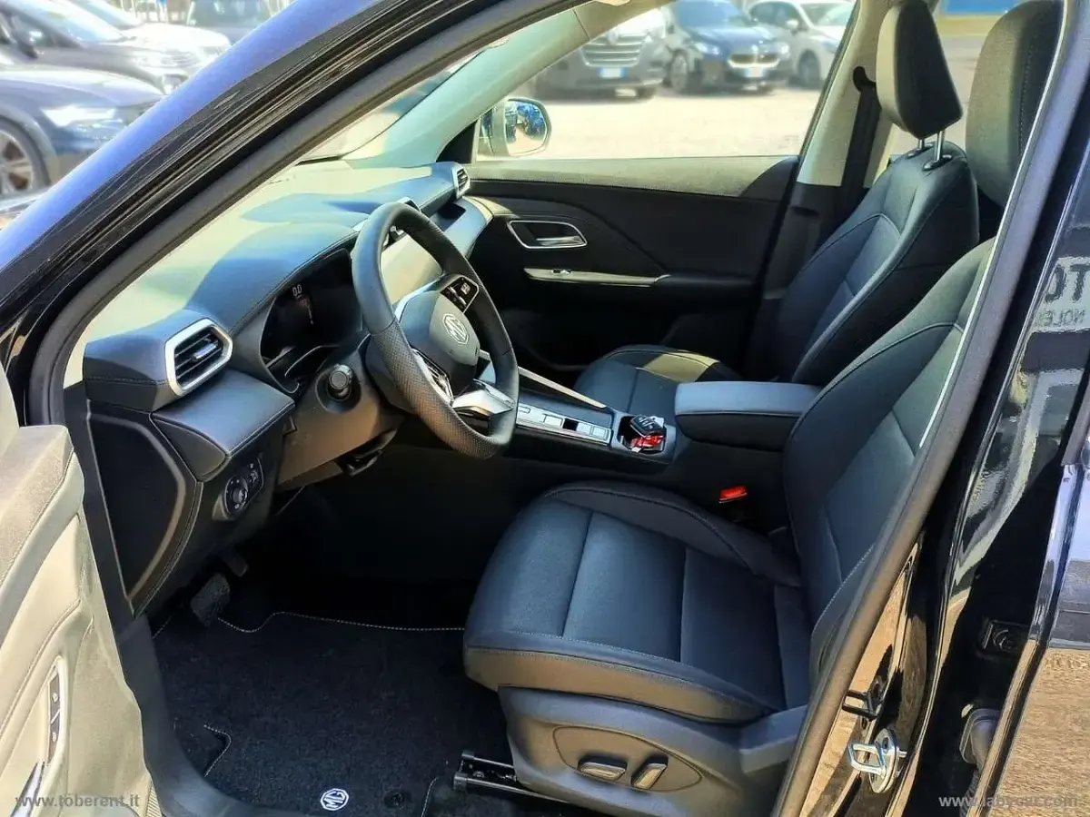 Nuova MG ZS Luxury 102 CV (75 kW) 2026 Nero SUV