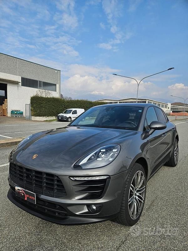 Usata Porsche Macan Turbo 252 CV (185 kW) 2018 Grigio SUV