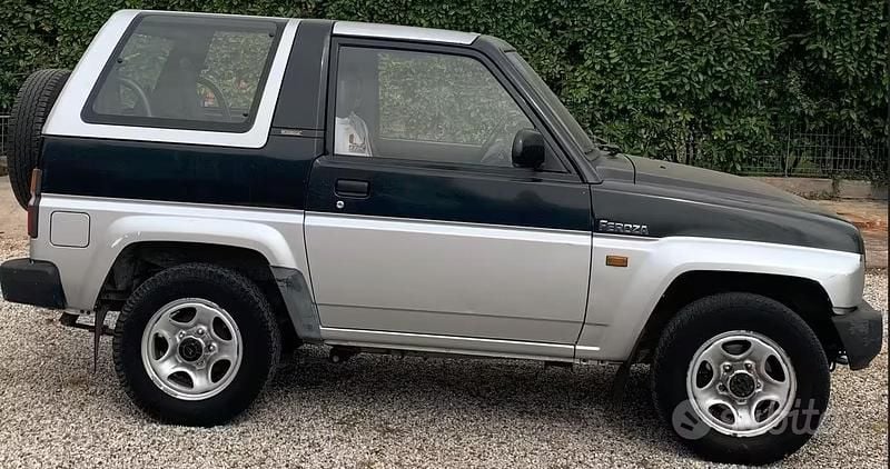 Usata Daihatsu Feroza 1989 Nero SUV