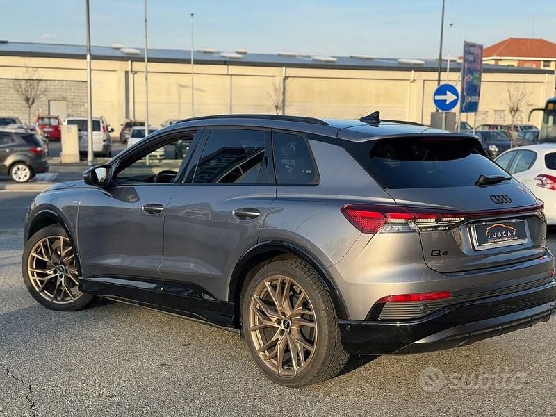 Usata Audi Q4 e-tron Edition .1 219 kW (299 CV) 2023 Grigio SUV