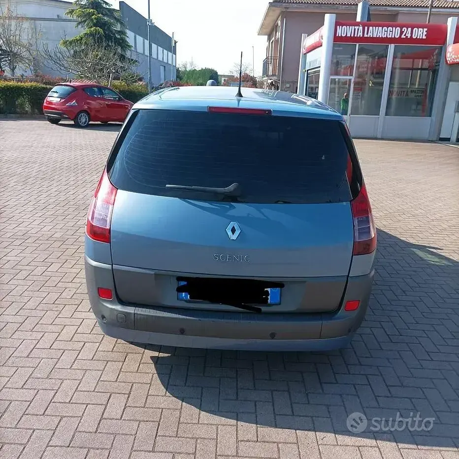 Usata Renault Scenic E-Tech 2006 Blu Berlina