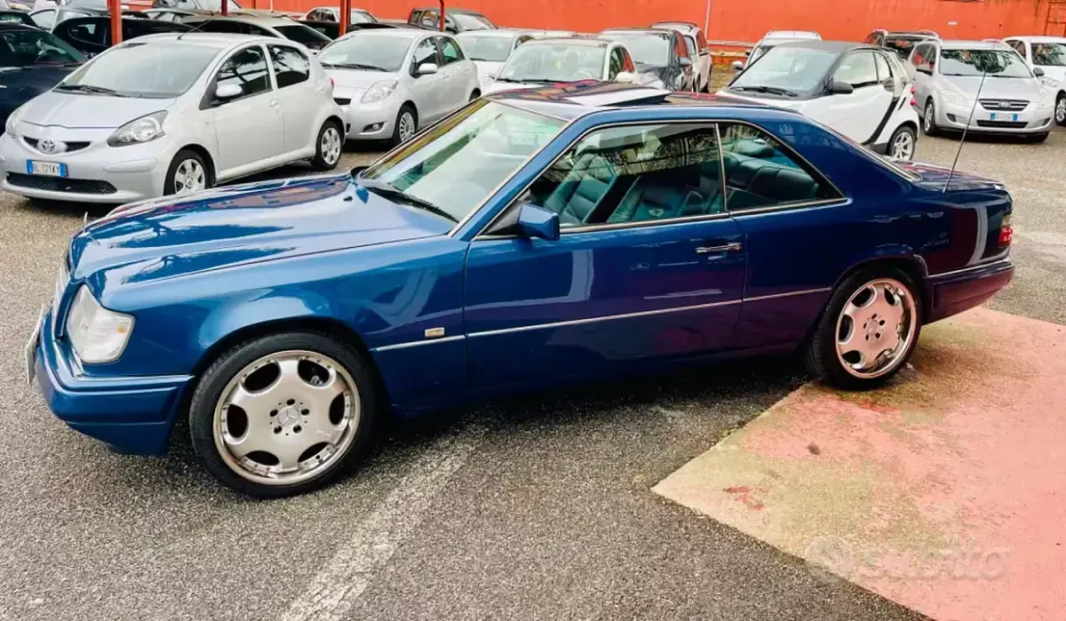 Usata Mercedes E200 136 CV (100 kW) 1994 Blu Coupé