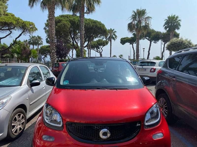 Usata Smart ForFour Passion 71 CV (52 kW) 2016 Rosso Utilitaria