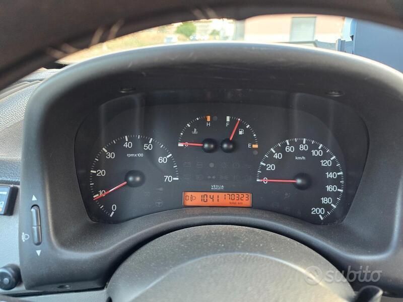 Usata Fiat Punto 80 CV (58 kW) 2003 Grigio Utilitaria