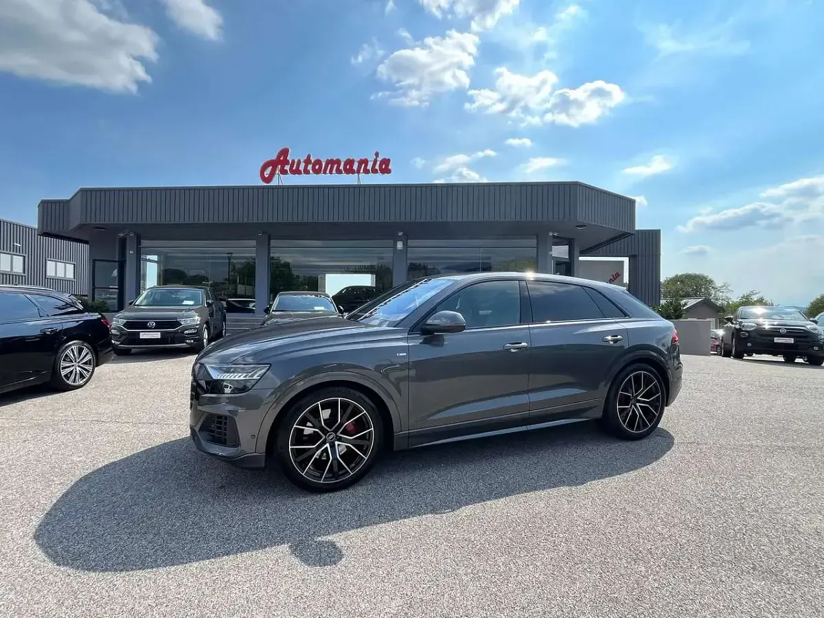 Usata Audi Q8 Sport 286 CV (210 kW) 2021 Grigio SUV