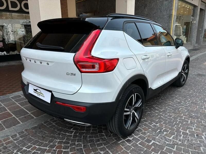 Usata Volvo XC40 R-Design 150 CV (110 kW) 2020 Bianco SUV