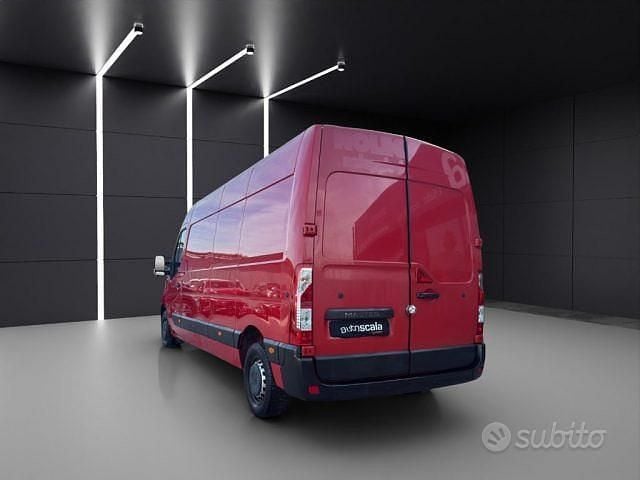 Usata Renault Master 131 CV (96 kW) 2019 Rosso Berlina