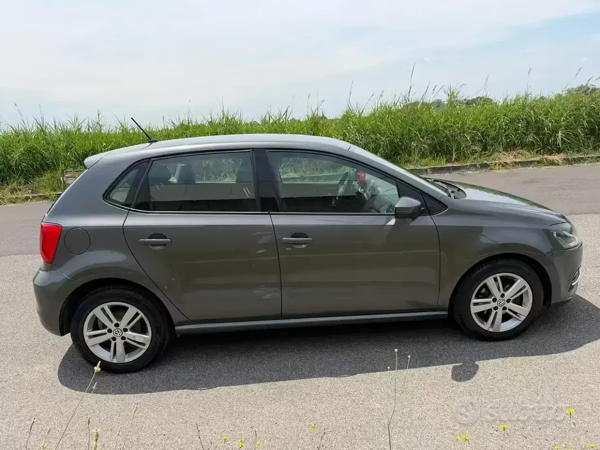 Usata VW Polo 90 CV (66 kW) 2016 Grigio Berlina