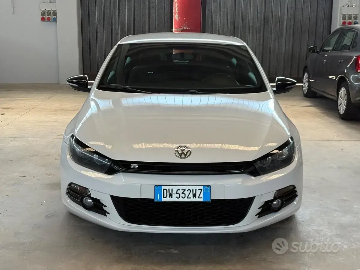 Usata VW Scirocco 160 CV (117 kW) 2009 Bianco Coupé