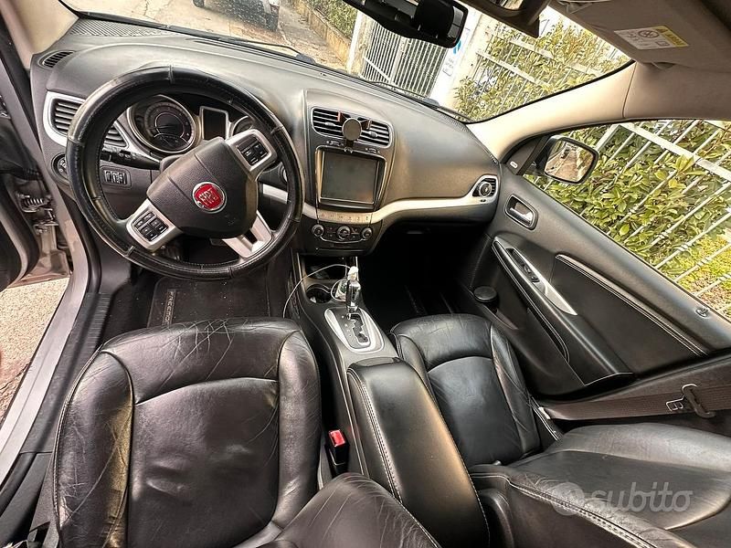 Usata Fiat Freemont Lounge 231 CV (169 kW) 2014 Grigio SUV