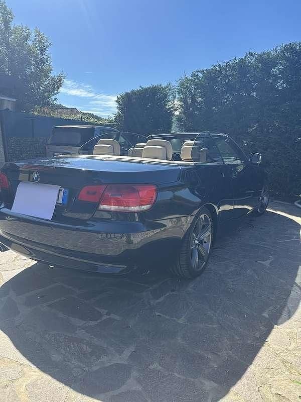 Usata BMW 320 Cabriolet 250 CV (183 kW) 2010 Cabrio