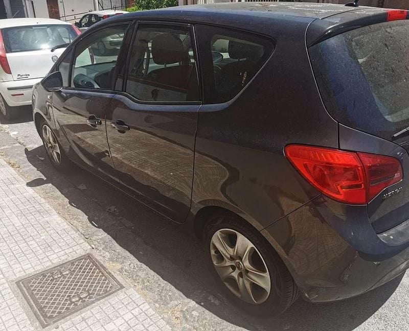 Usata Opel Meriva S 95 CV (69 kW) 2015 Grigio Monovolume