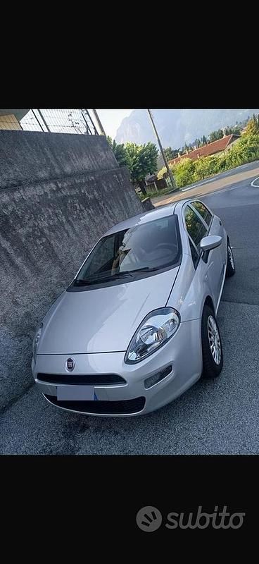 Usata Fiat Grande Punto 2015 Grigio Utilitaria
