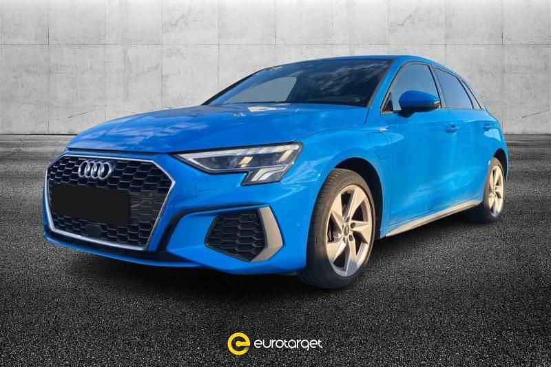 Usata Audi A3 e-tron S-Line 204 CV (150 kW) 2023 Blu pastello Utilitaria