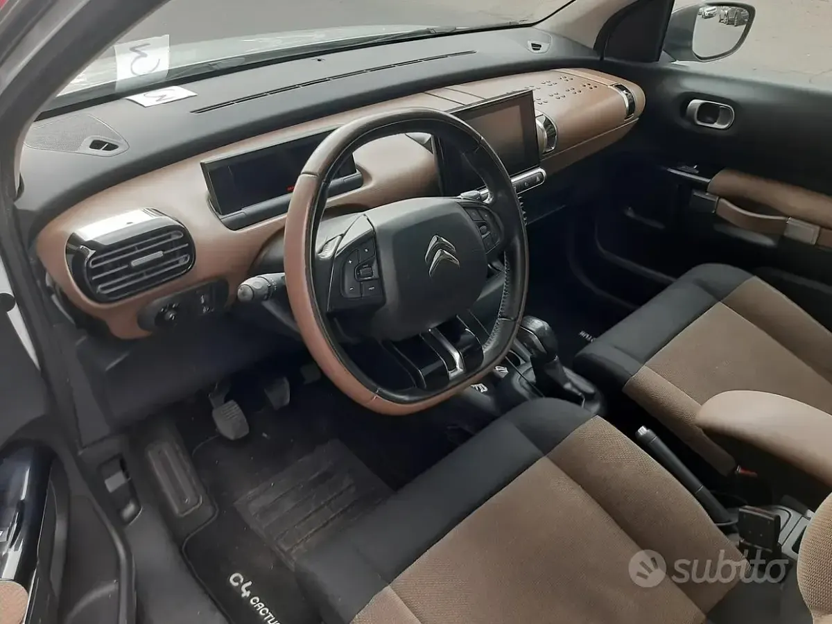 Usata Citroën C4 Cactus Shine 99 CV (72 kW) 2016 Bianco Utilitaria