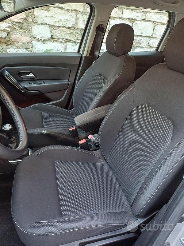 Usata Dacia Duster 109 CV (80 kW) 2018 Grigio SUV