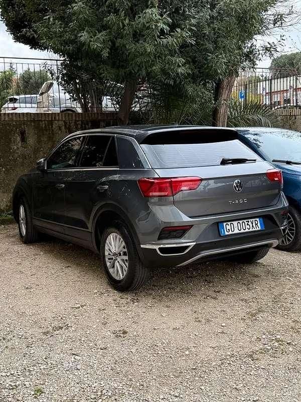 Usata VW T-Roc Business 116 CV (85 kW) 2021 Grigio SUV