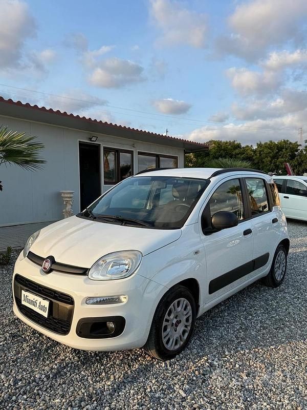 Bianco Usata 2018 Fiat Panda Lounge Tre volumi | 8500 € (Buon prezzo) - Immagine 1/4