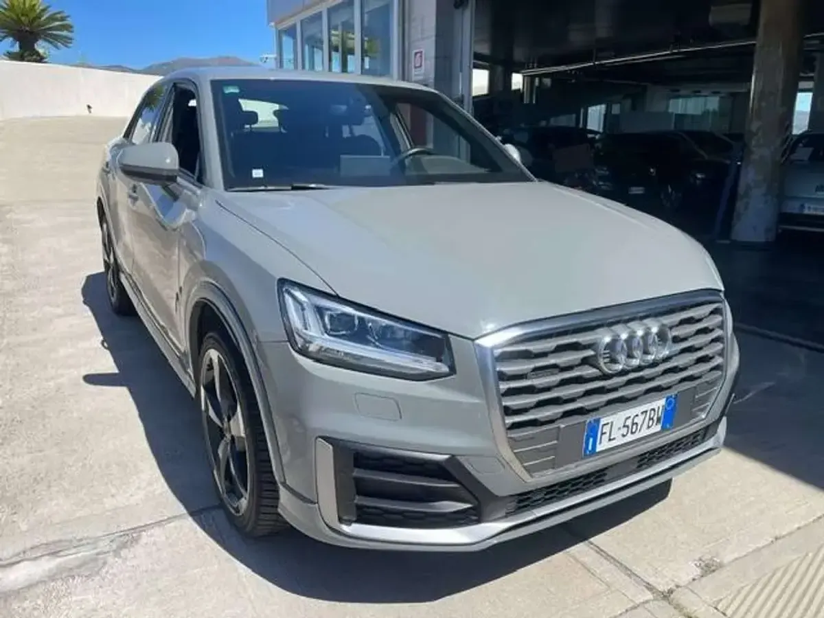 Usata Audi Q2 S-Line 190 CV (139 kW) 2017 Grigio SUV