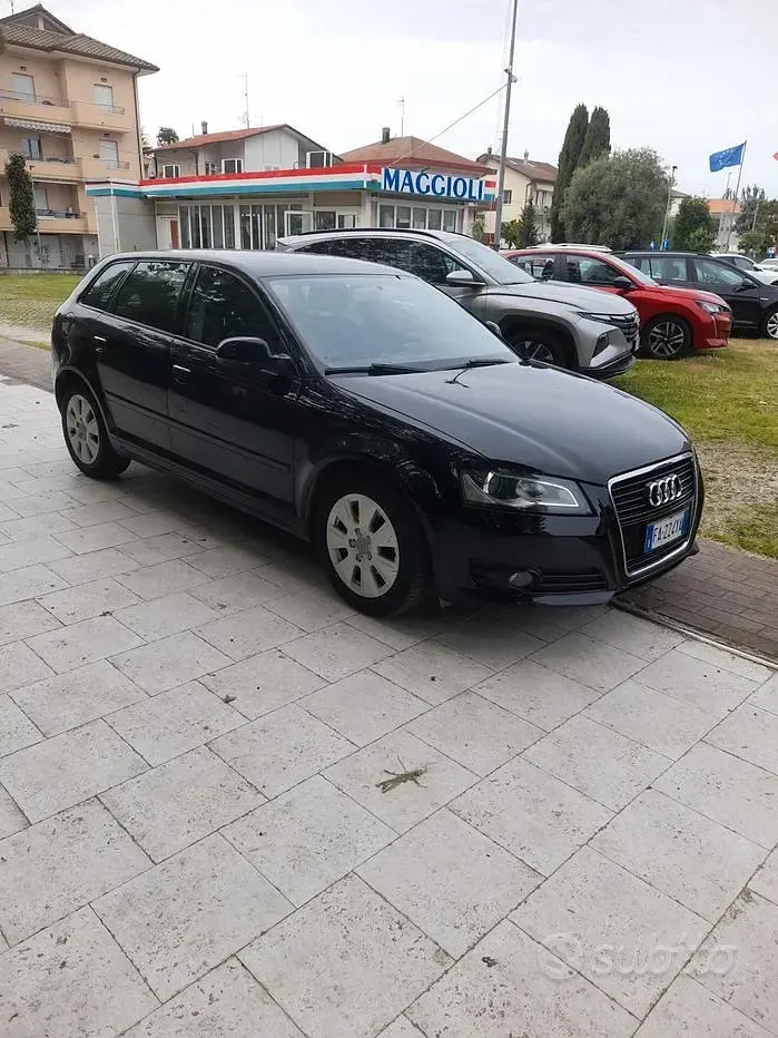 Käytetty Audi A3 90 HP (66 kW) 2013 Musta Sedan